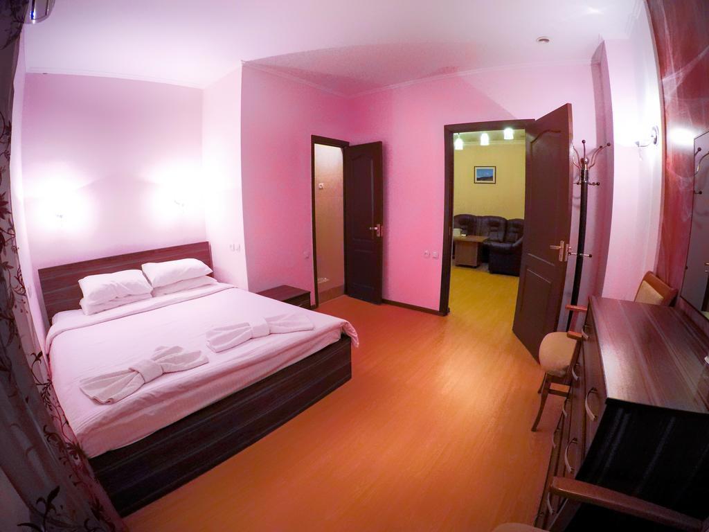 Vayk Hotel ภายนอก รูปภาพ