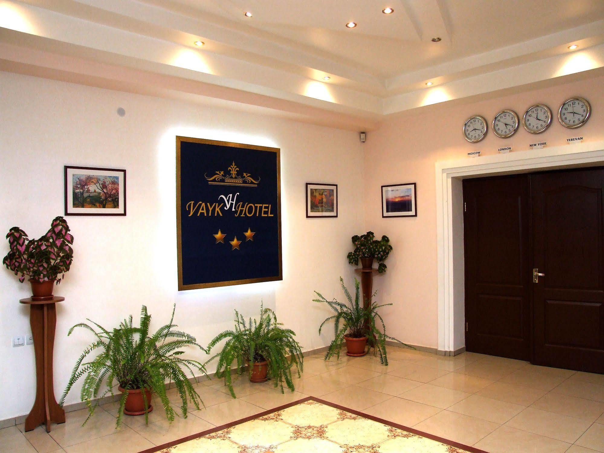 Vayk Hotel ภายนอก รูปภาพ