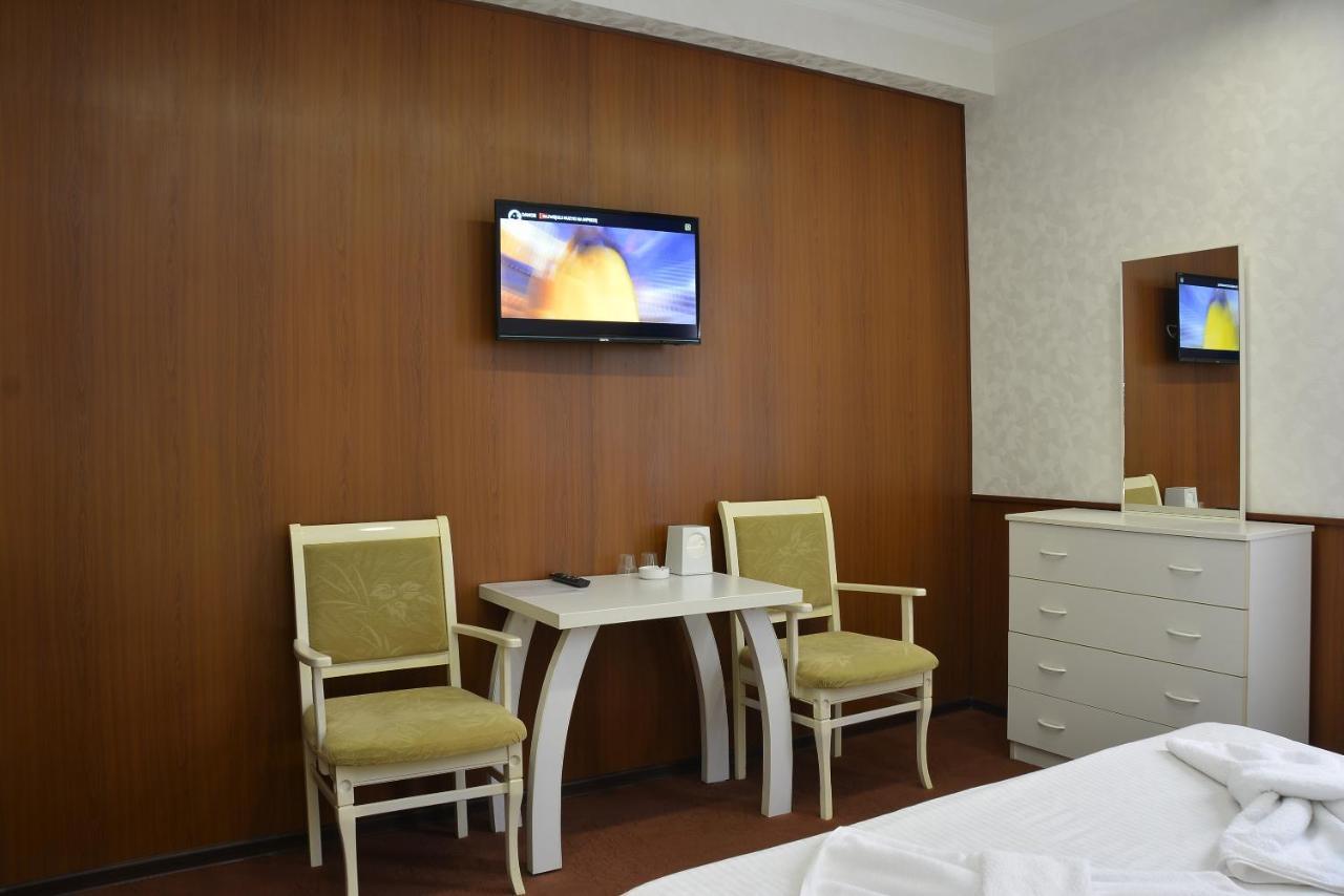 Vayk Hotel ภายนอก รูปภาพ