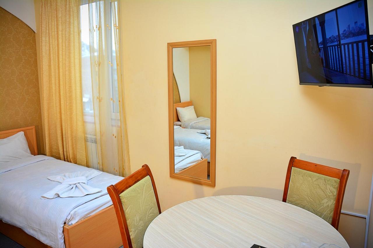 Vayk Hotel ภายนอก รูปภาพ